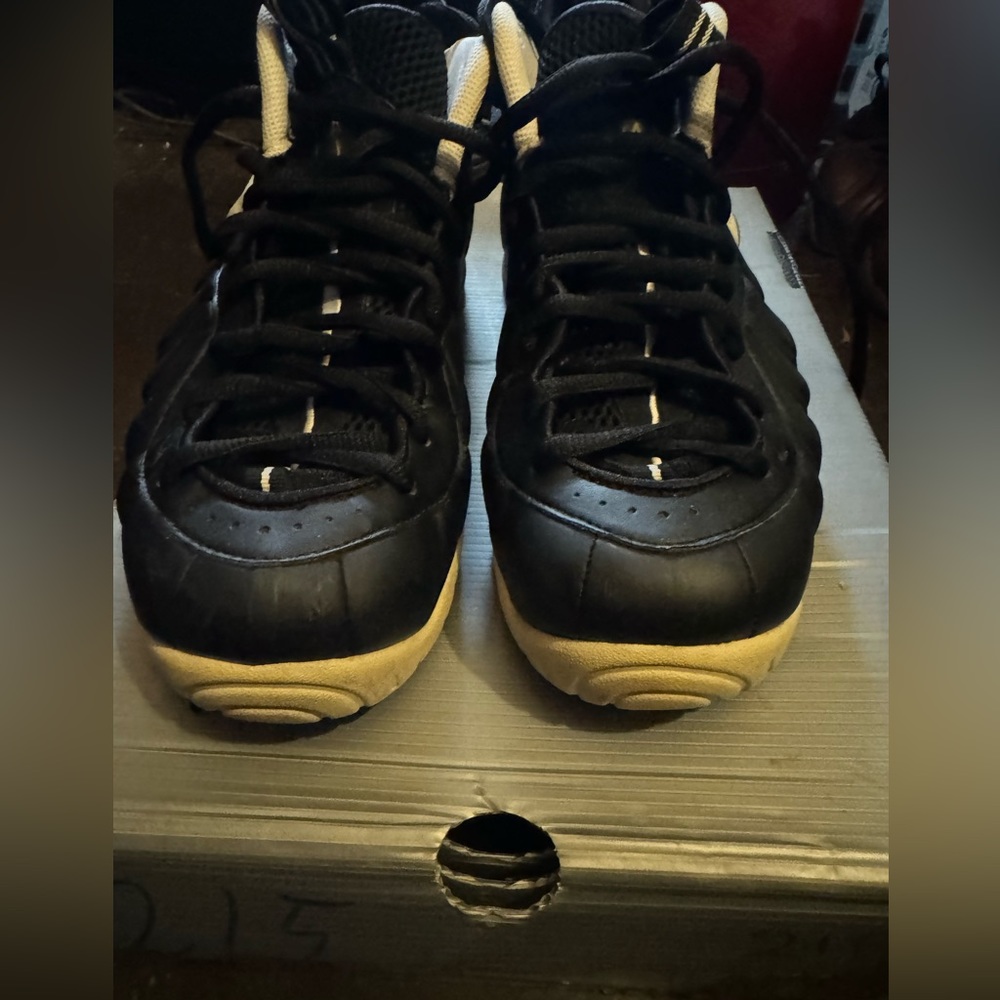Nike foam posits